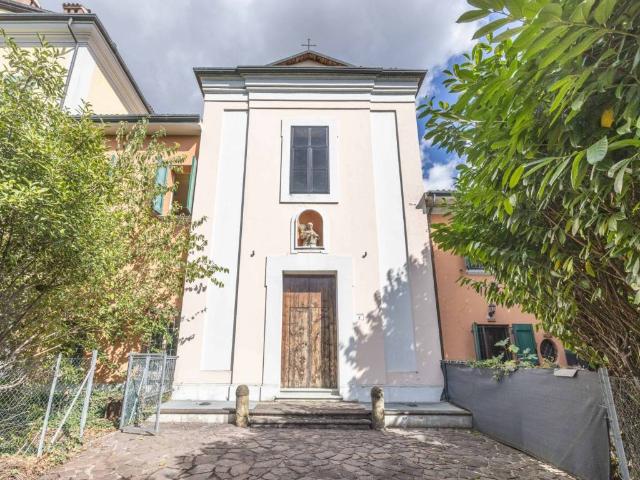 Villa in vendita a Calderara di Reno BO