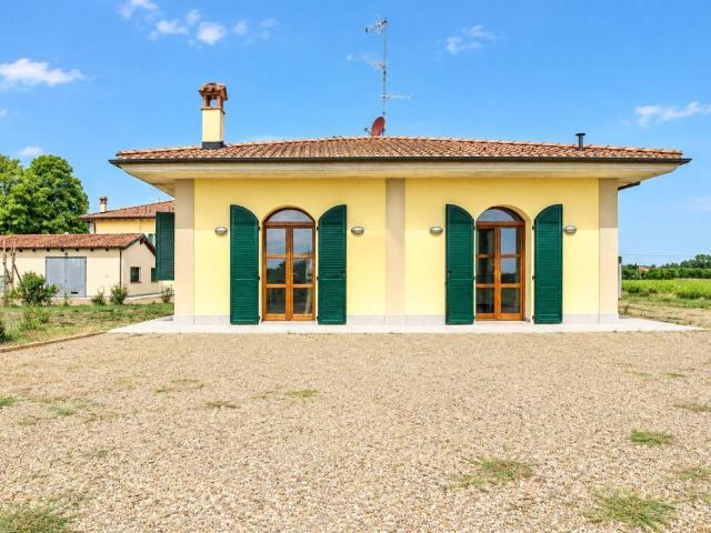 Villa in vendita a Calderara di Reno BO