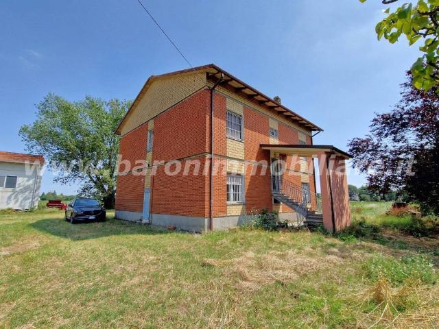 Villa in vendita a Calderara di Reno BO