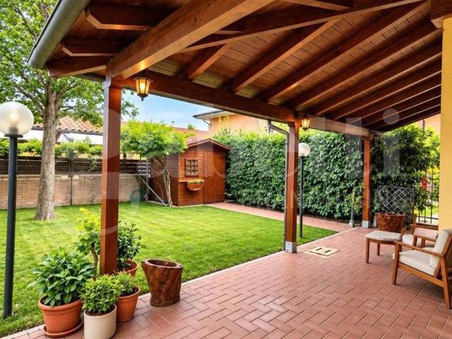 Villa in vendita a Calderara di Reno BO