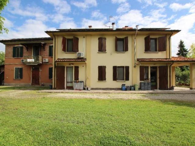 Villa in vendita a Calderara di Reno BO