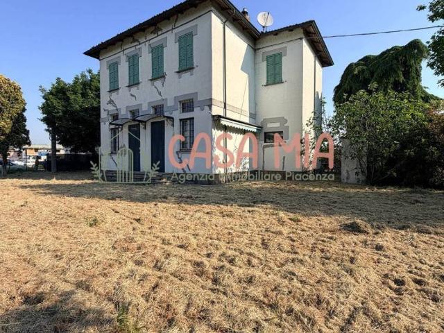 Villa in vendita a Calendasco PC