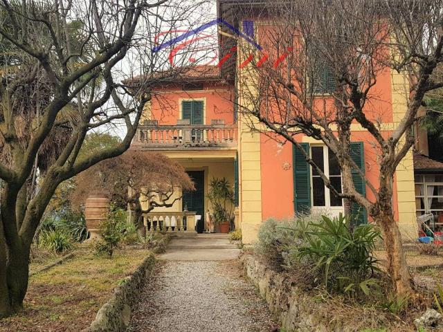 Villa in vendita a Calolziocorte LC