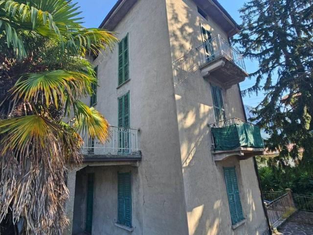Villa in vendita a Calolziocorte LC