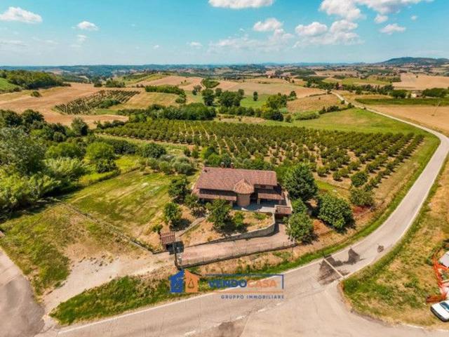 Villa in vendita a Calliano Monferrato