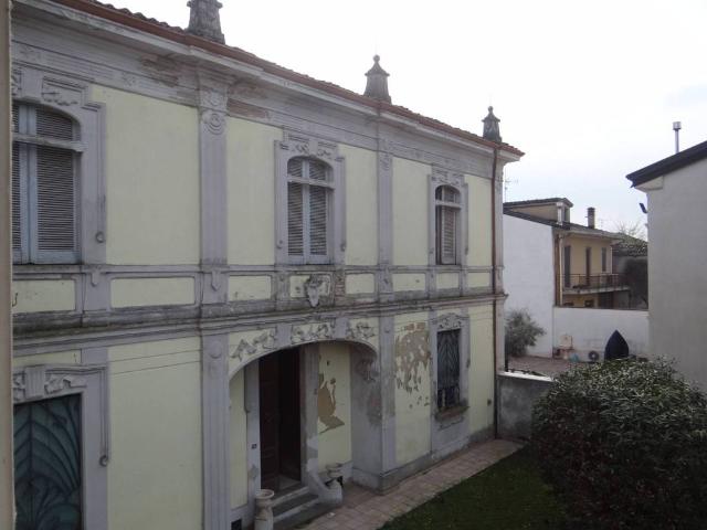 Villa in vendita a Calvatone CR