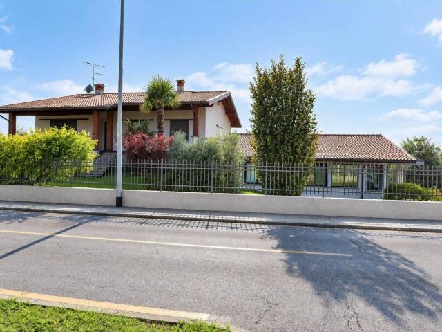 Villa in vendita a Calvagese della Riviera BS