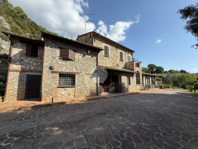 Villa in vendita a Calvi dell'Umbria TR