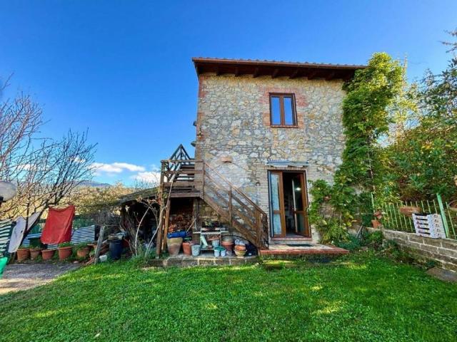 Villa in vendita a Calvi dell'Umbria TR