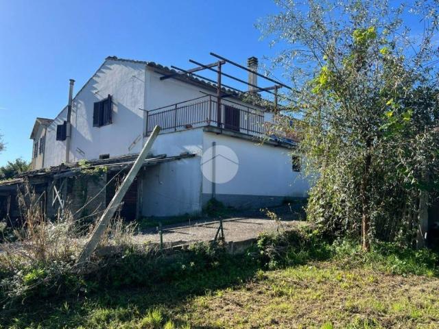 Villa in vendita a Calvi dell'Umbria TR