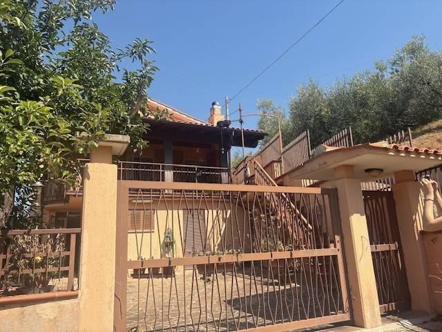 Villa in vendita a Calvi dell'Umbria TR