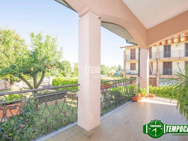 Villa in vendita a Calvignasco MI
