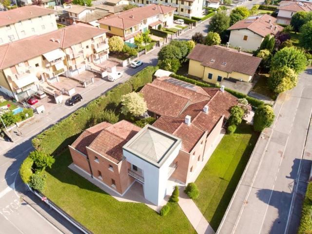 Villa in vendita a Calvisano BS