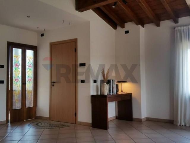 Villa in vendita a Calvisano BS