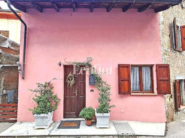 Villa in vendita a Camagna Monferrato AL