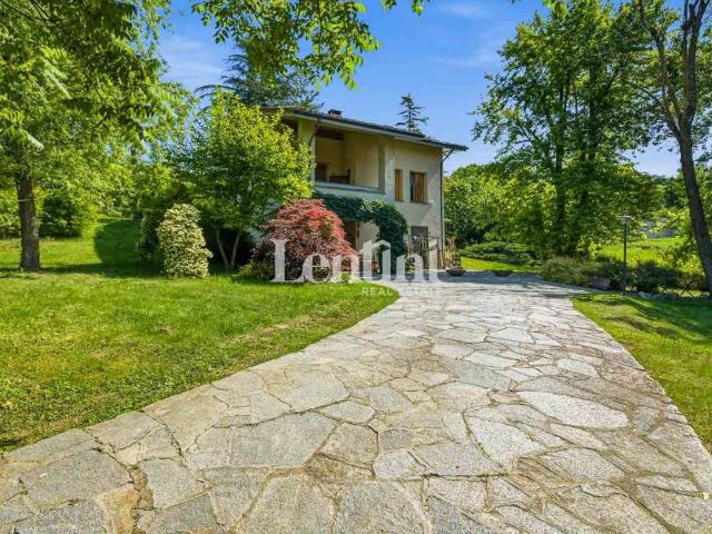 Villa in vendita a Camagna Monferrato AL
