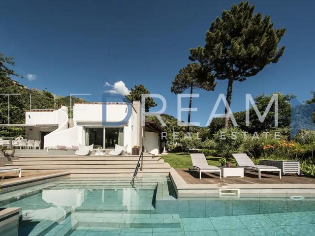 Villa in vendita a Camaiore