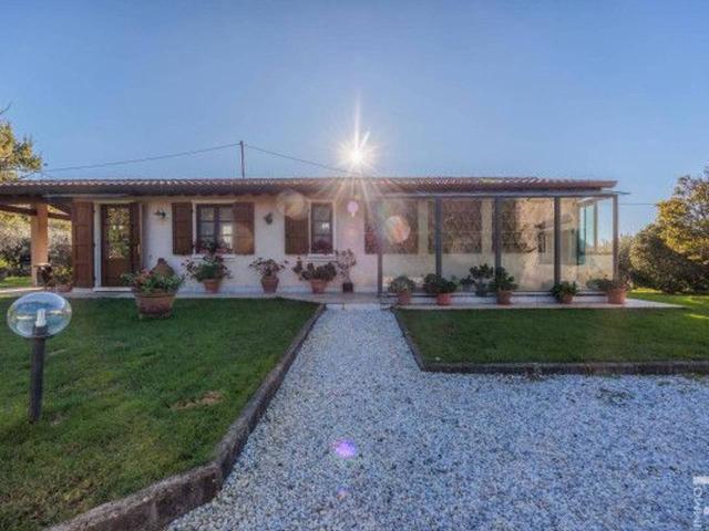 Villa in vendita a Camaiore