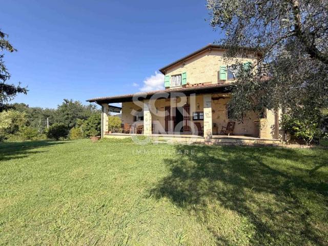 Villa in vendita a Camaiore LU