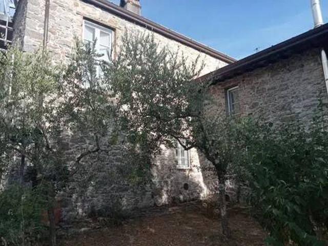 Villa in vendita a Camaiore LU