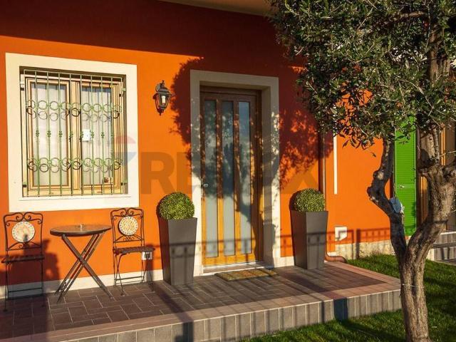 Villa in vendita a Camaiore LU