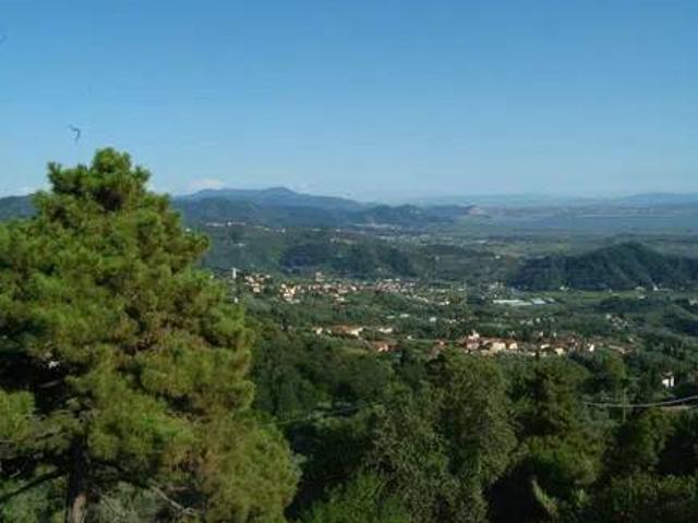 Villa in vendita a Camaiore LU