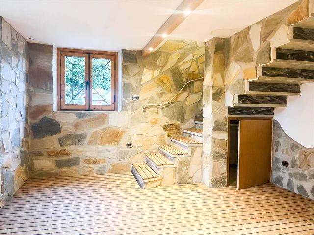 Villa in vendita a Camaiore LU