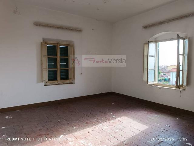 Villa in vendita a Camaiore LU
