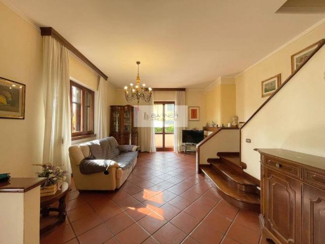 Villa in vendita a Camaiore LU
