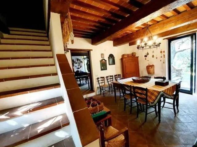Villa in vendita a Camaiore LU