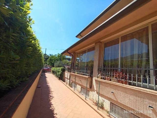 Villa in vendita a Camaiore LU