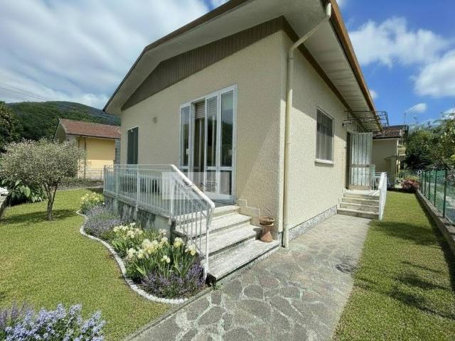 Villa in vendita a Camaiore LU
