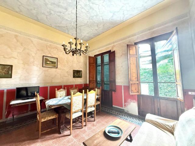 Villa in vendita a Camaiore LU