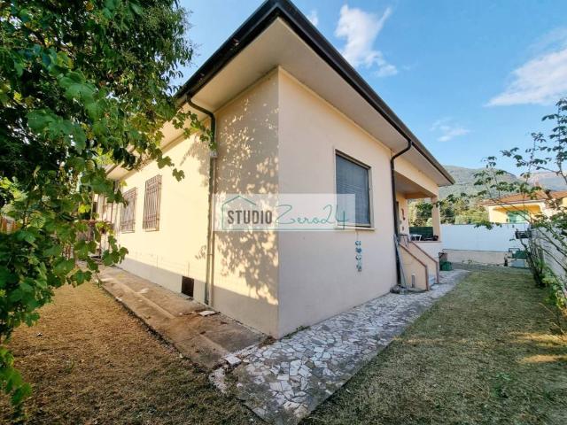 Villa in vendita a Camaiore LU