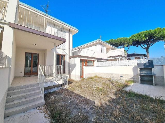 Villa in vendita a Camaiore LU