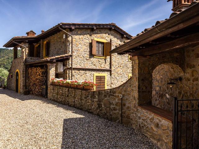 Villa in vendita a Camaiore LU