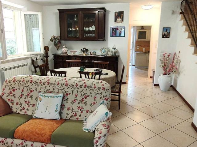 Villa in vendita a Camaiore LU