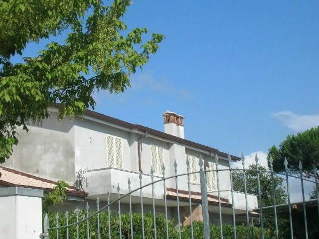 Villa in vendita a Camaiore LU