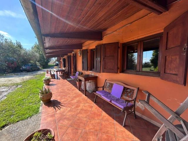 Villa in vendita a Camaiore LU