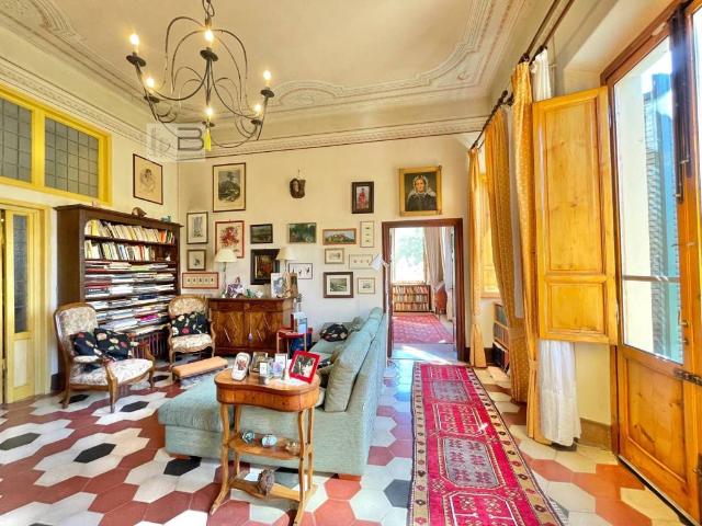 Villa in vendita a Camaiore LU