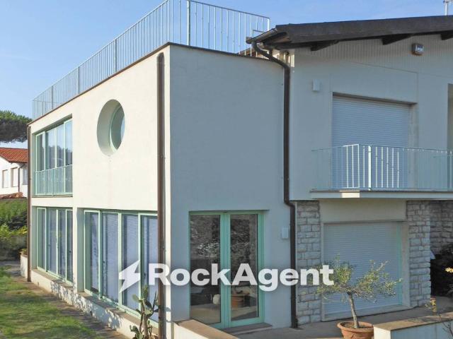 Villa in vendita a Camaiore LU