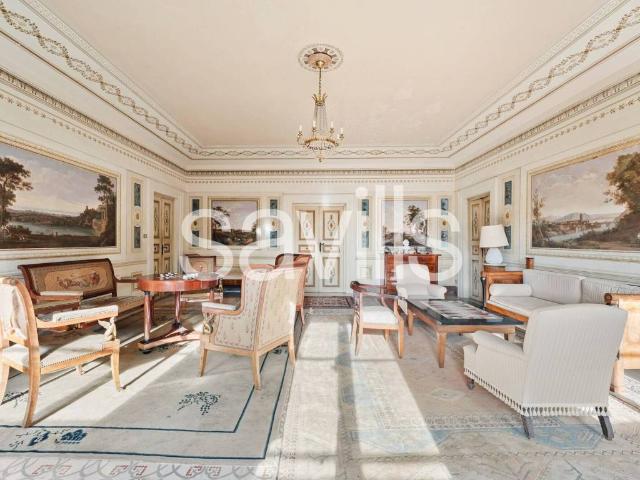 Villa in vendita a Camaiore LU