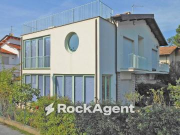 Villa in vendita a Camaiore LU