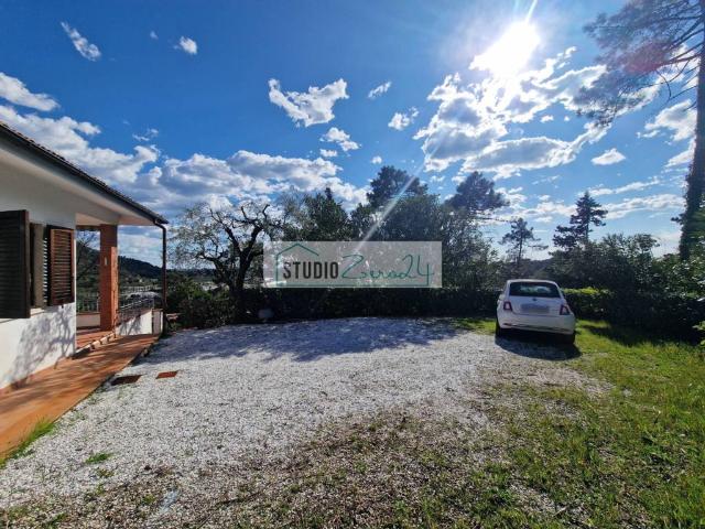 Villa in vendita a Camaiore LU