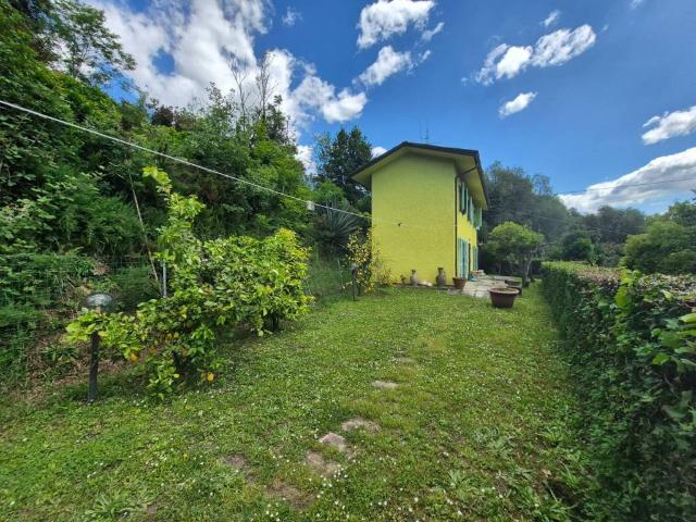 Villa in vendita a Camaiore LU