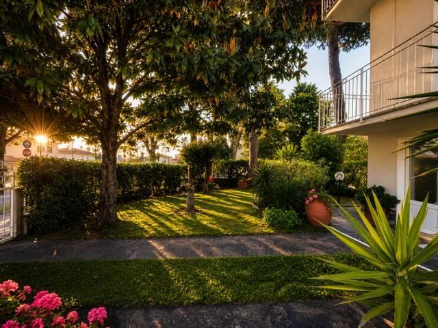 Villa in vendita a Camaiore LU