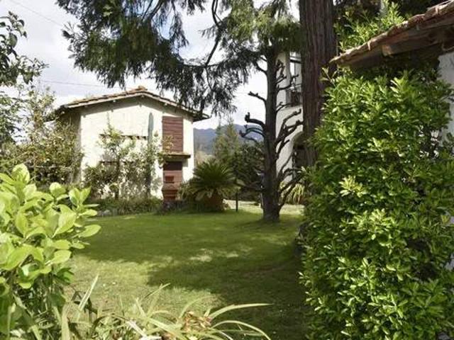 Villa in vendita a Camaiore LU