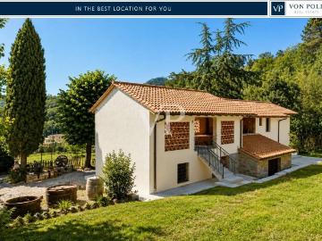 Villa in vendita a Camaiore LU