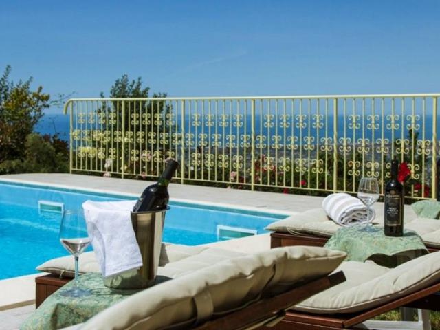 Villa in vendita a Camaiore LU