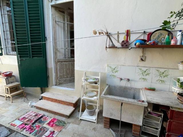 Villa in vendita a Camaiore LU